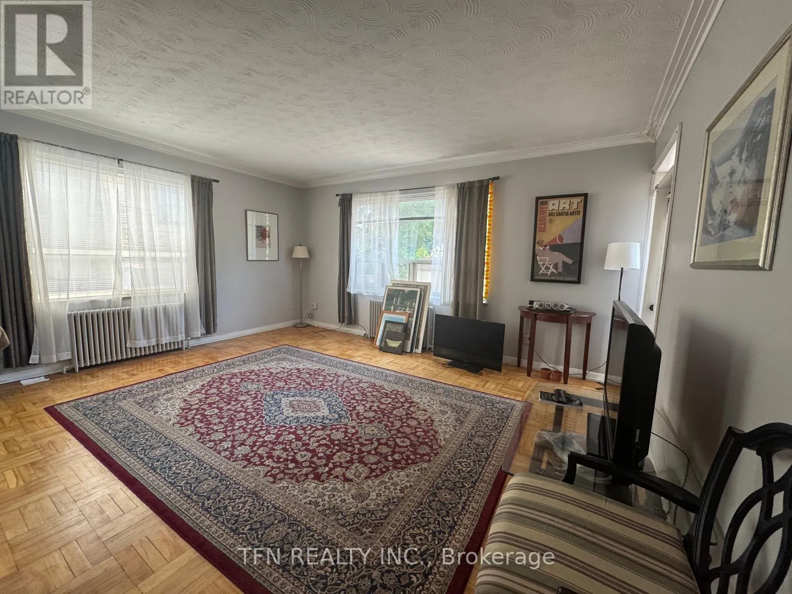 102 - 1112 AVENUE ROAD