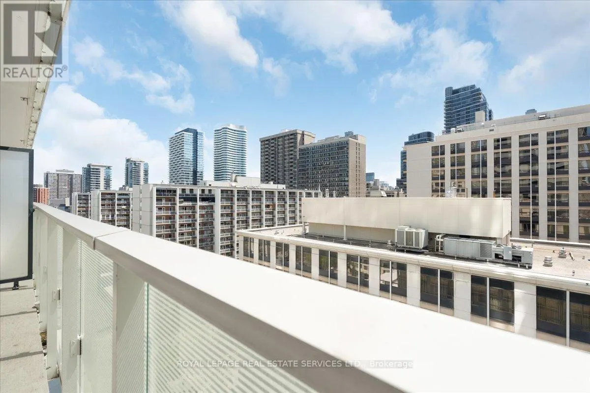 911 - 501 YONGE STREET