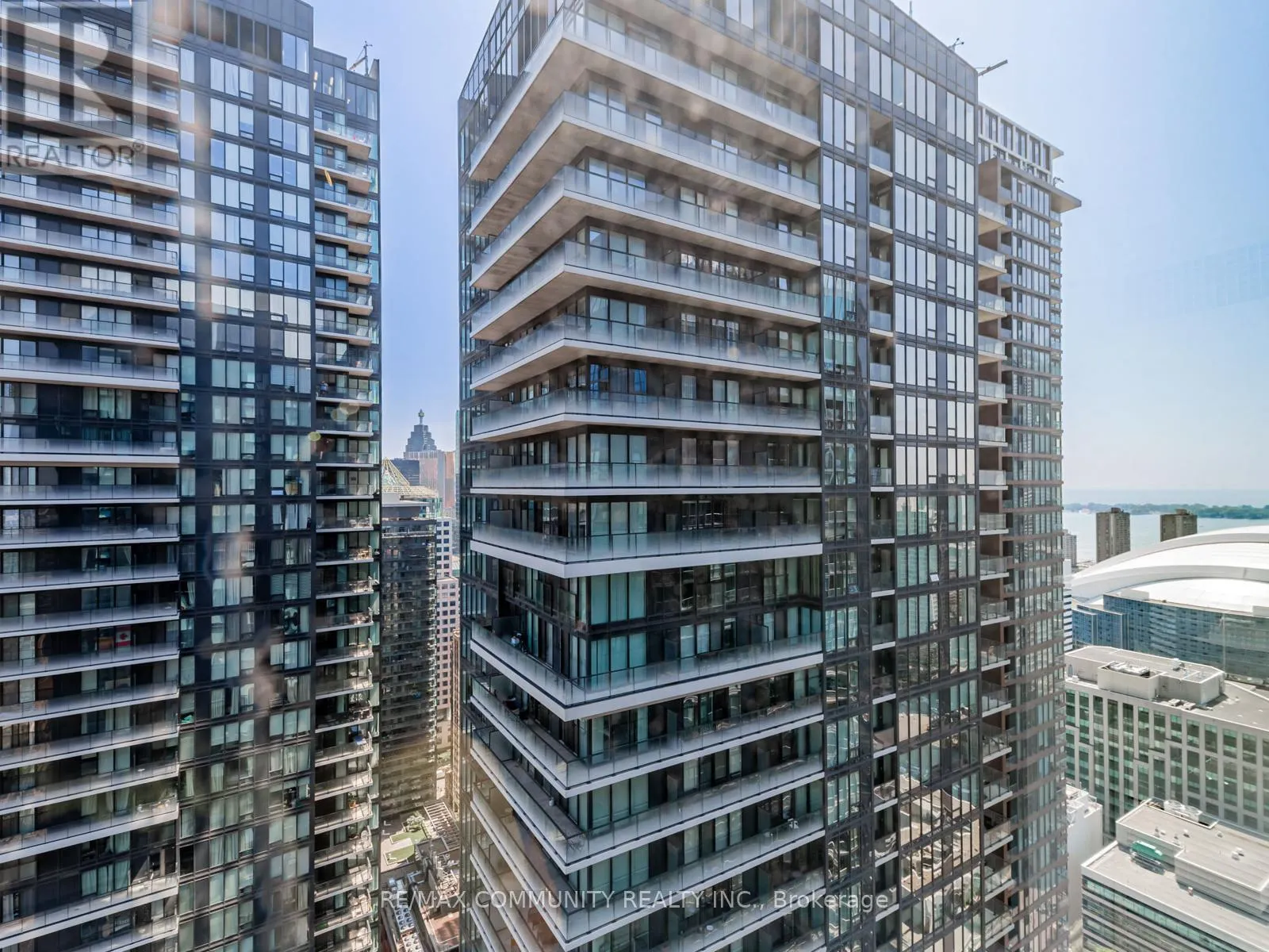 3506 - 357 KING STREET W