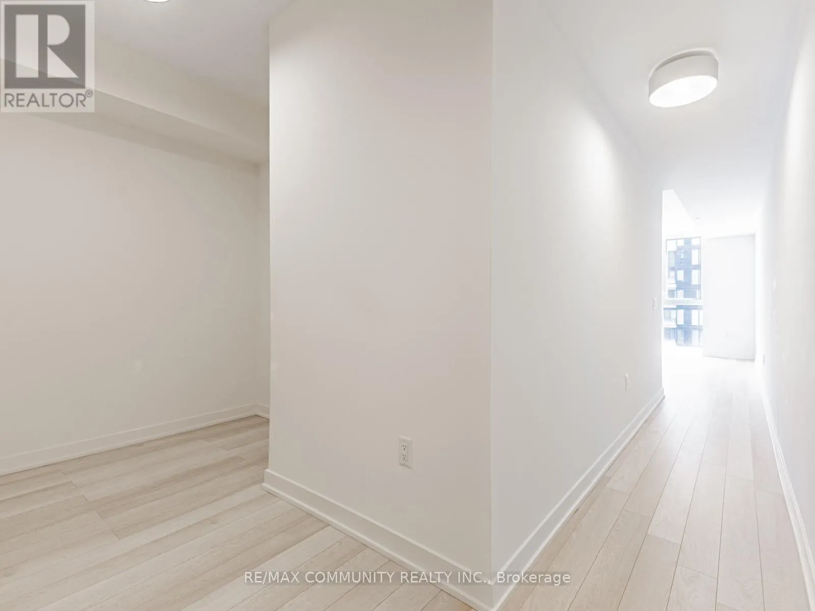 3506 - 357 KING STREET W