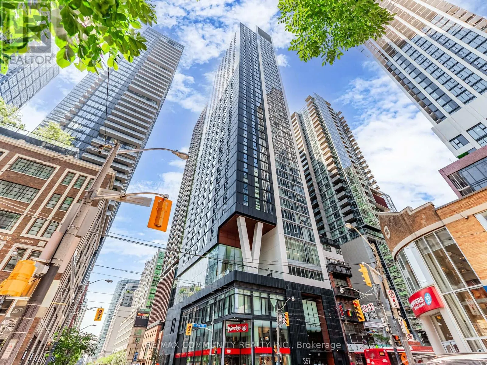 3506 - 357 KING STREET W