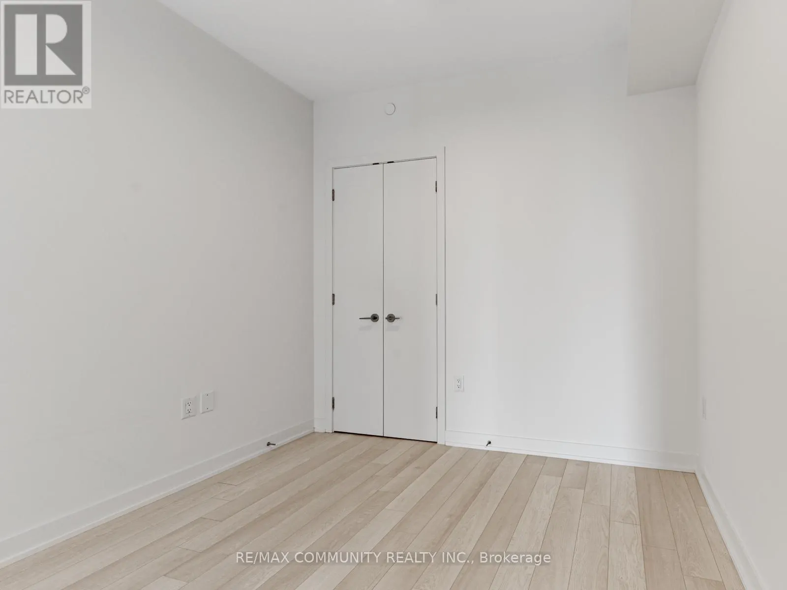 3506 - 357 KING STREET W