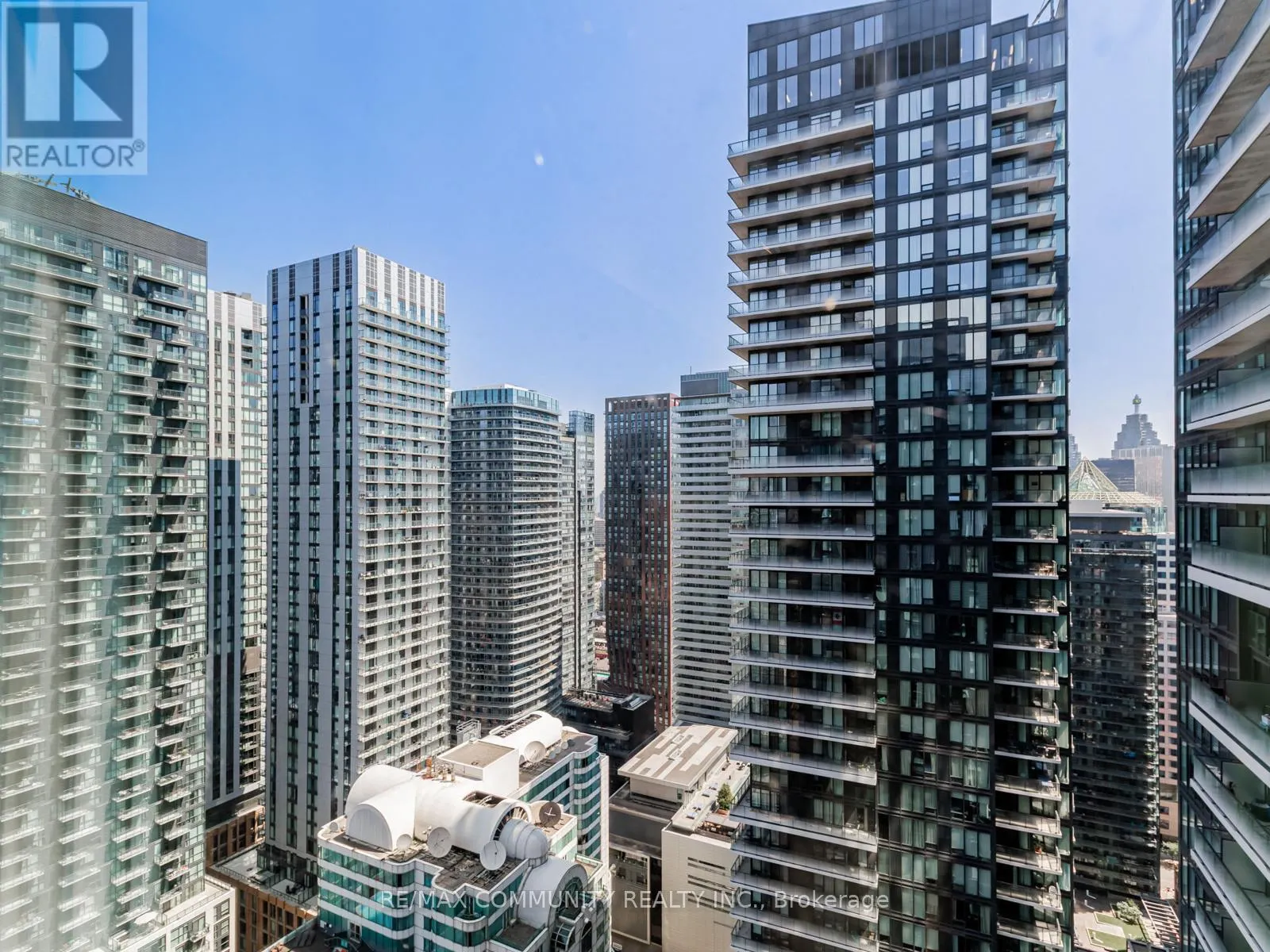 3506 - 357 KING STREET W