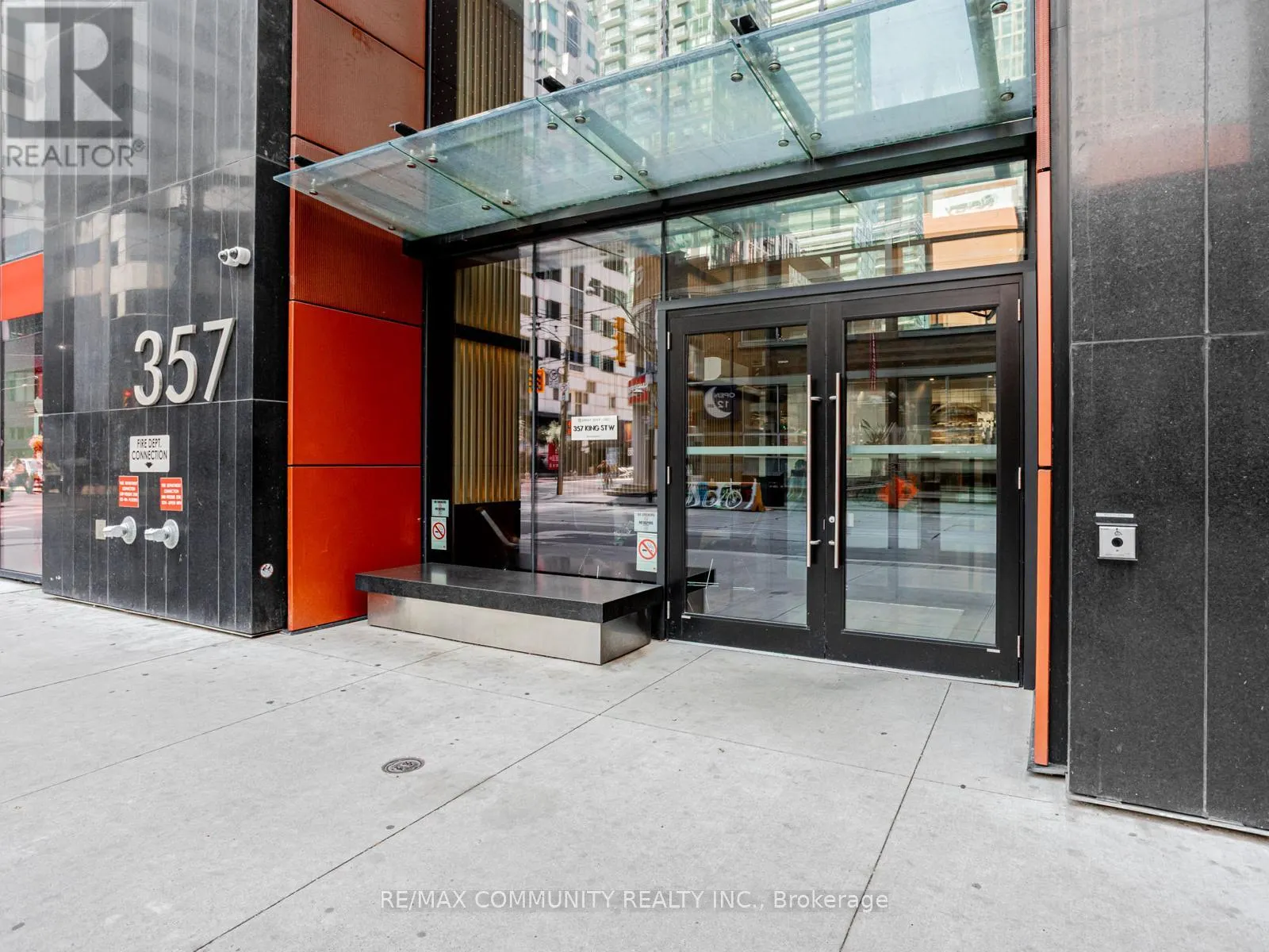 3506 - 357 KING STREET W
