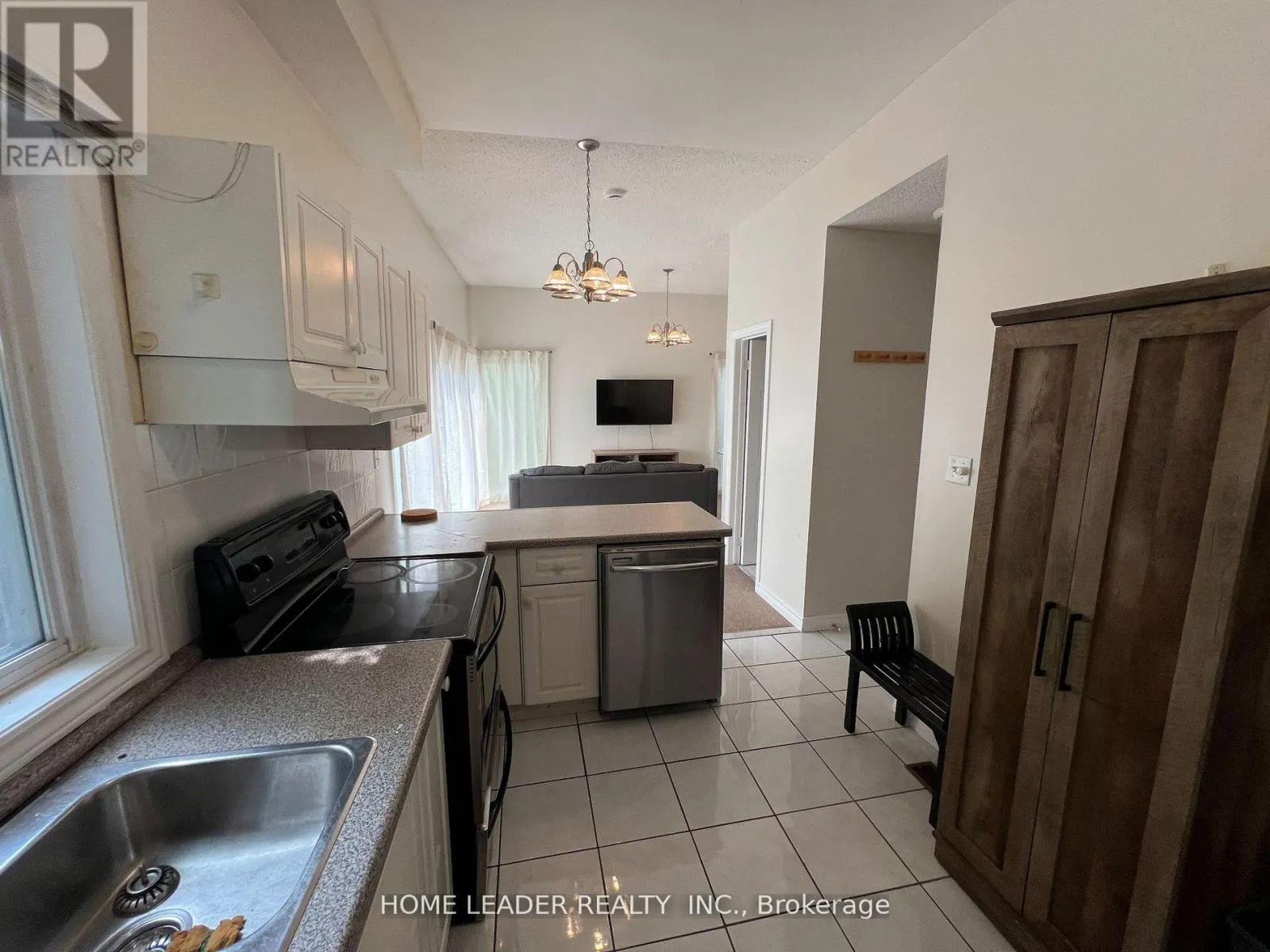 23 FRANKLIN AVENUE