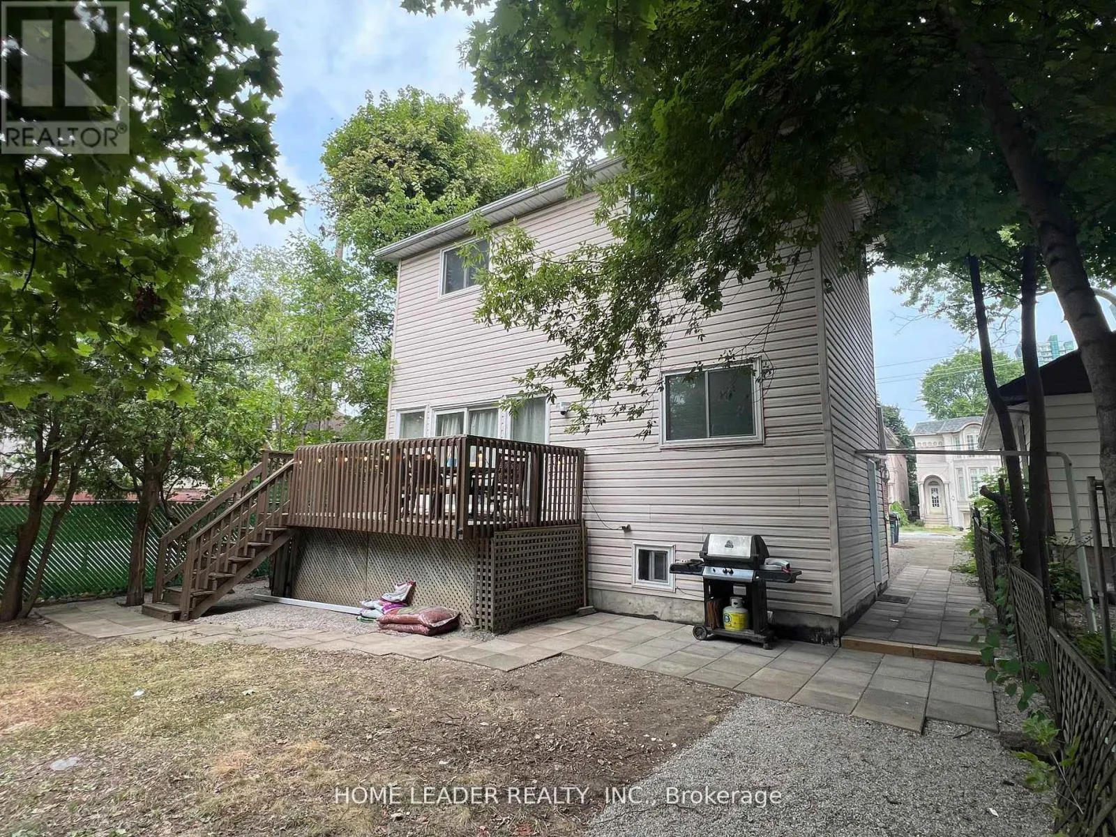 23 FRANKLIN AVENUE