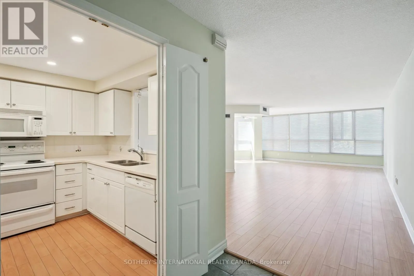 501 - 10 TICHESTER ROAD