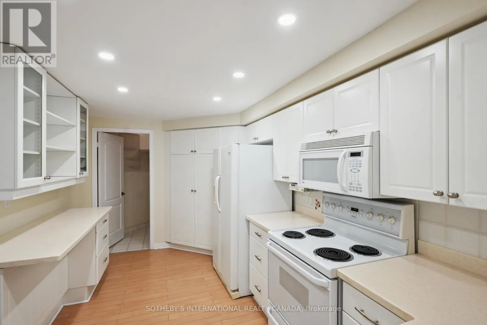 501 - 10 TICHESTER ROAD