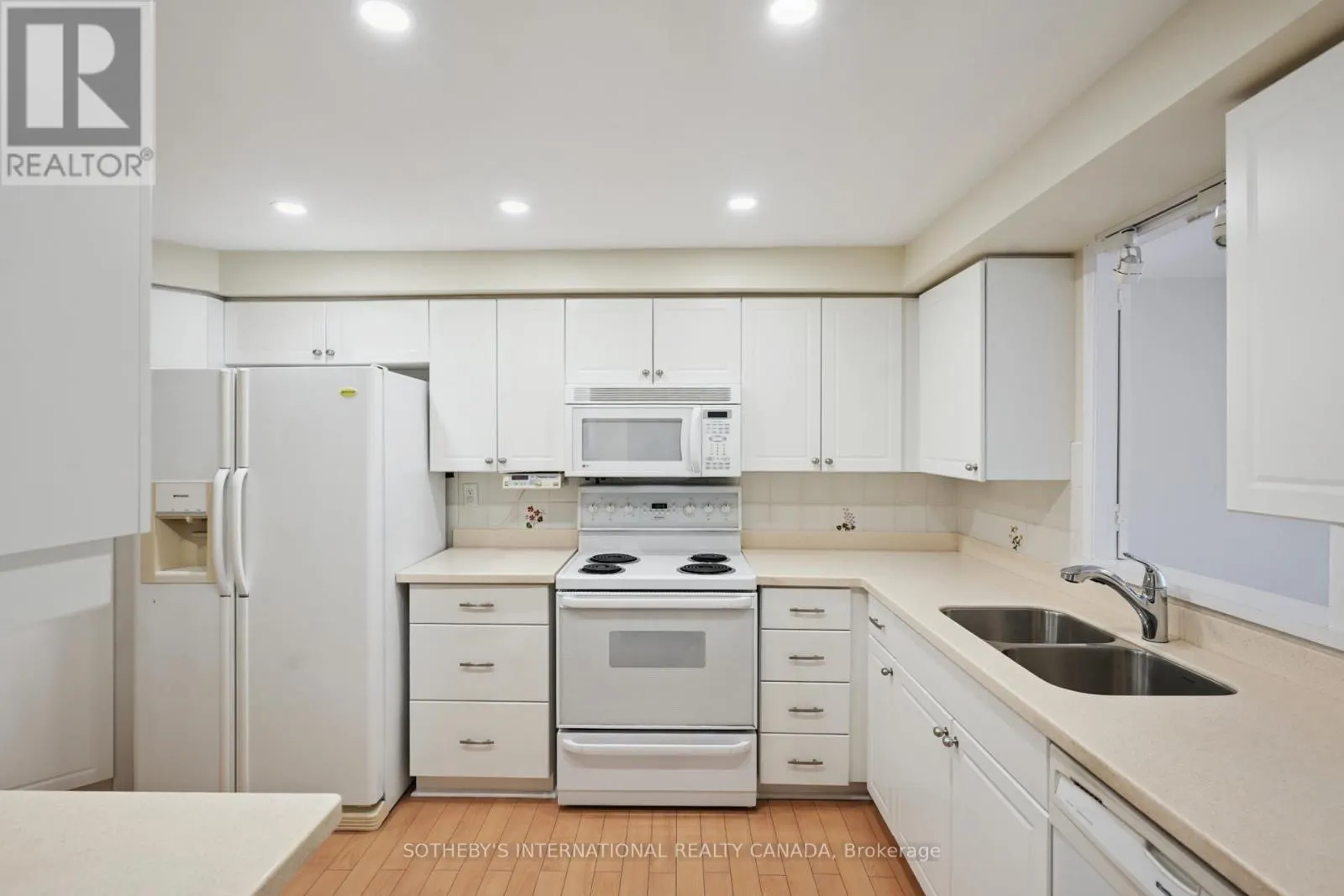 501 - 10 TICHESTER ROAD