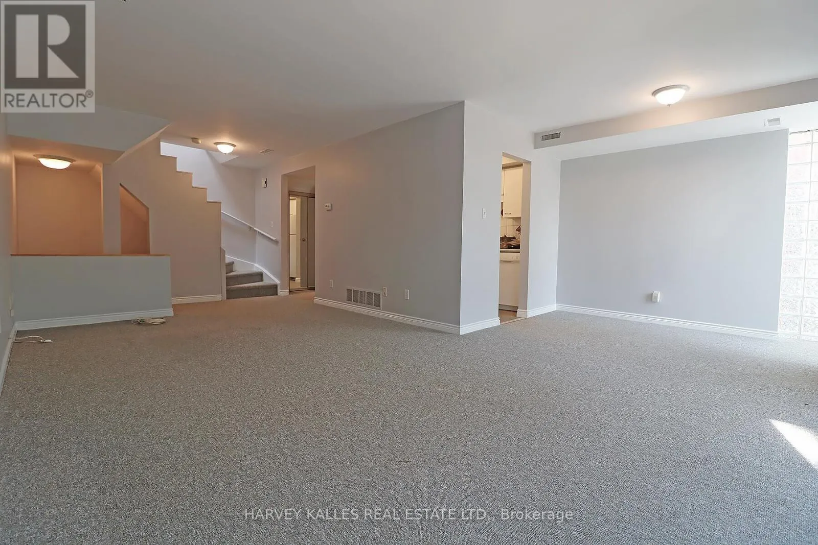 B - 1422 BAYVIEW AVENUE