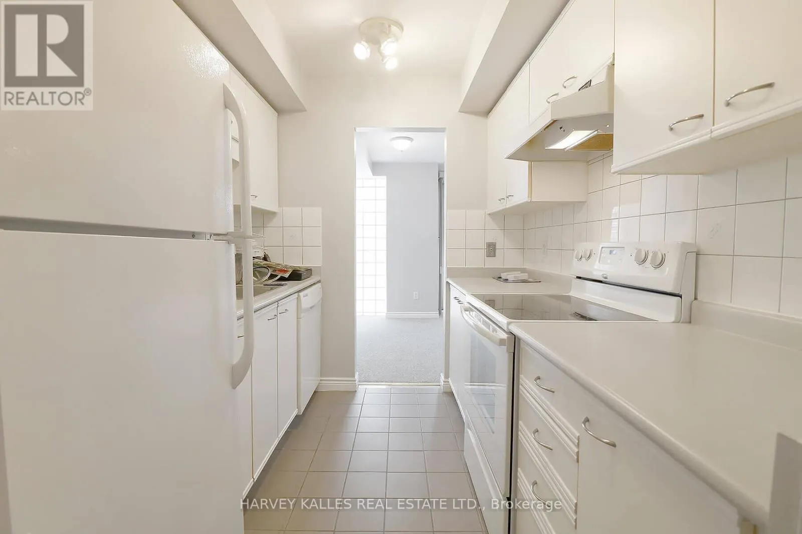 B - 1422 BAYVIEW AVENUE