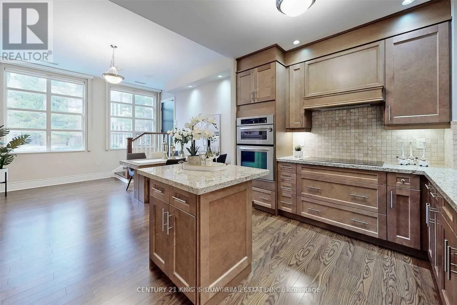 TH5 - 500 DORIS AVENUE