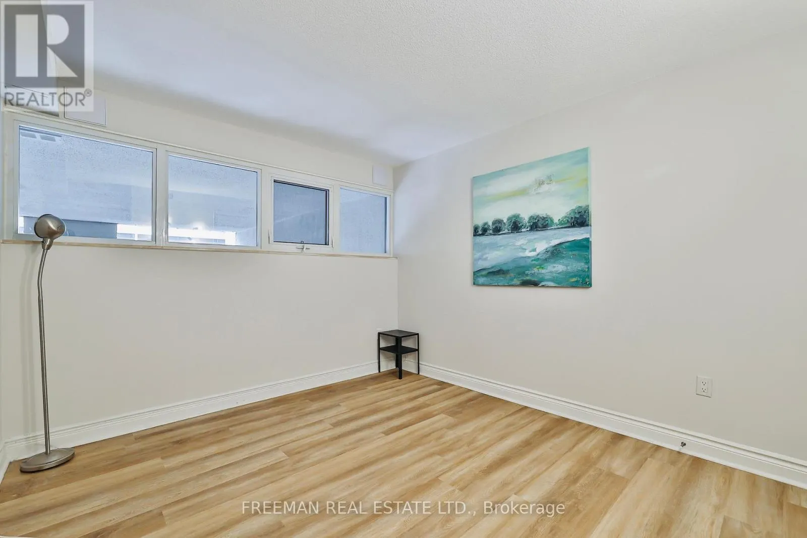 204 - 360 BLOOR STREET E
