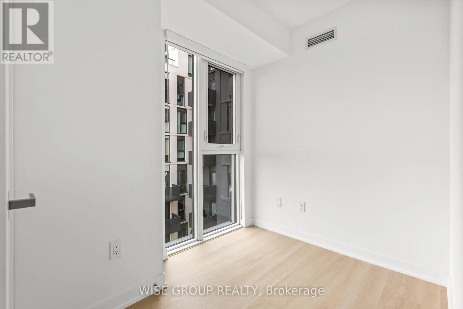 607 - 500 WILSON AVENUE