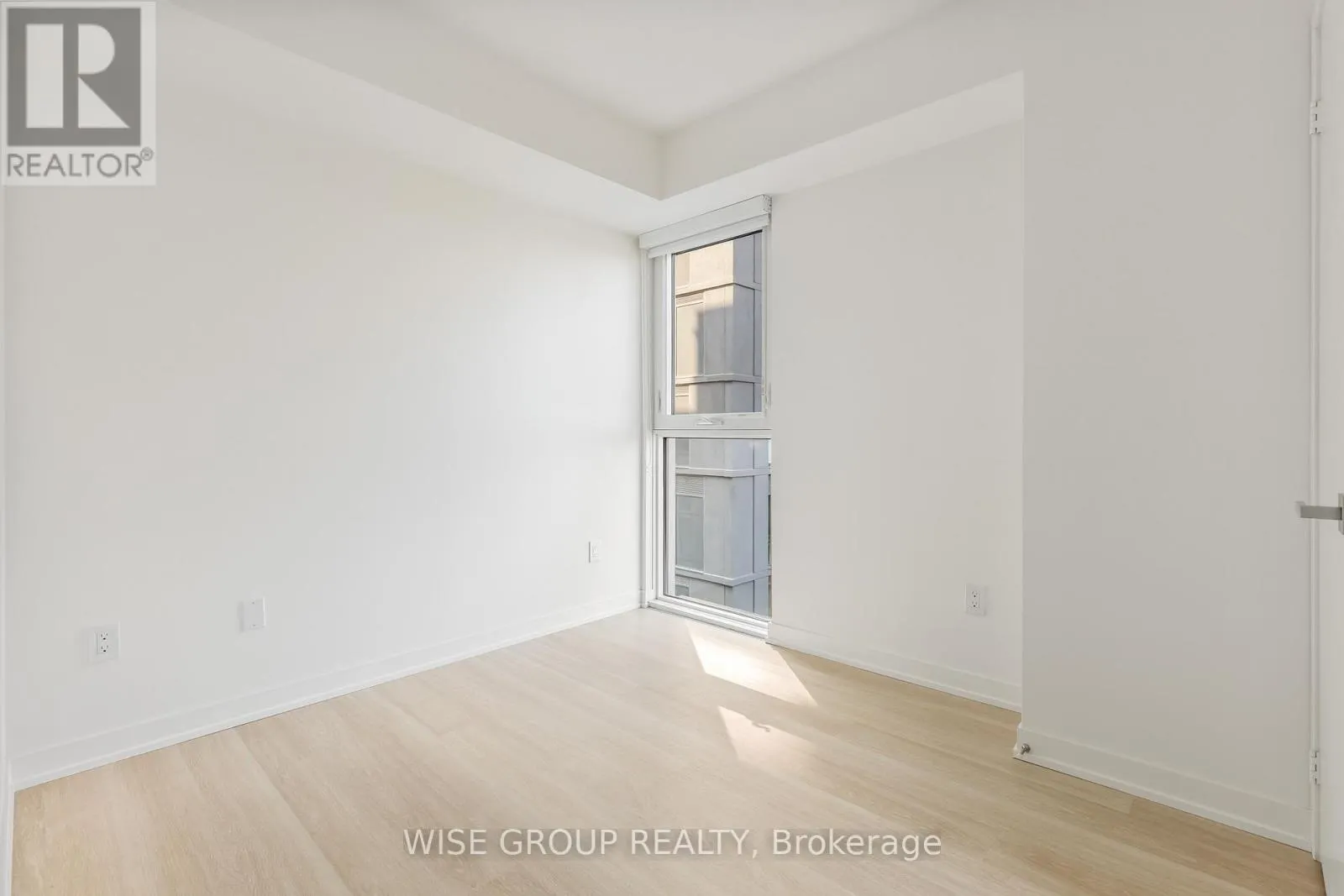 607 - 500 WILSON AVENUE