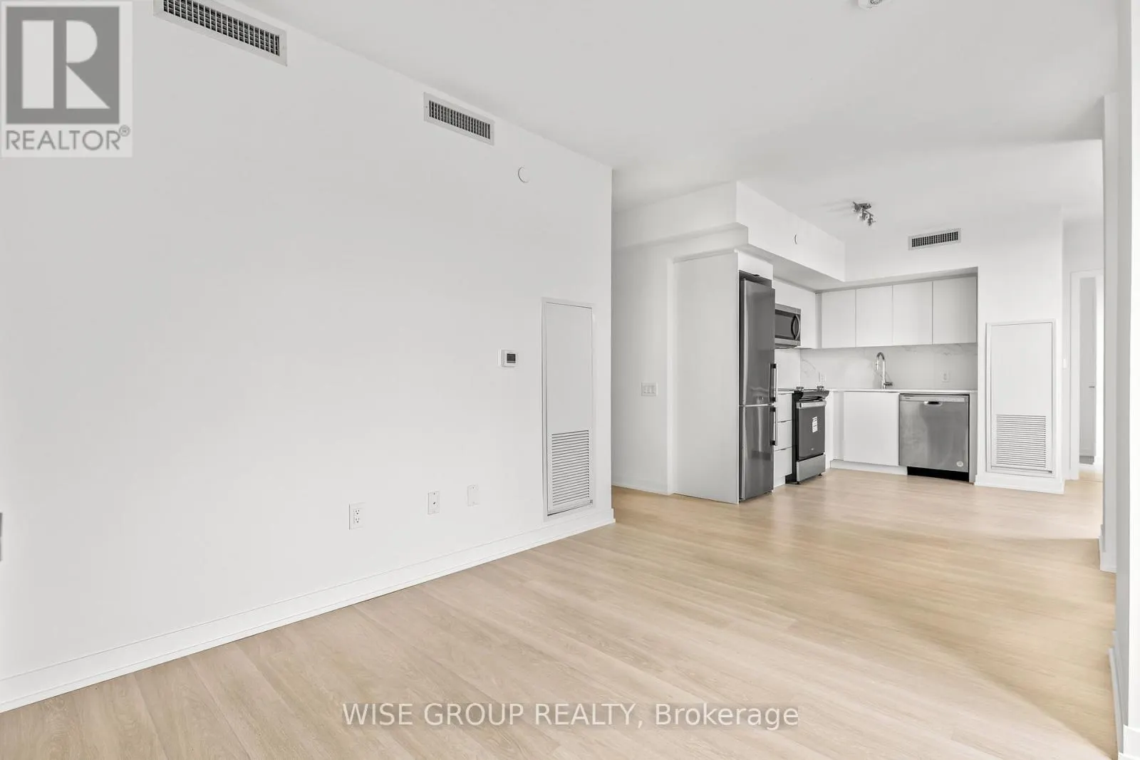 607 - 500 WILSON AVENUE