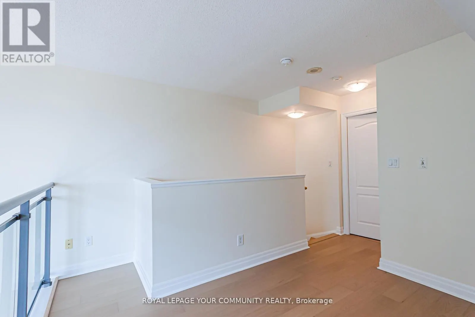 1214 - 188 DORIS AVENUE