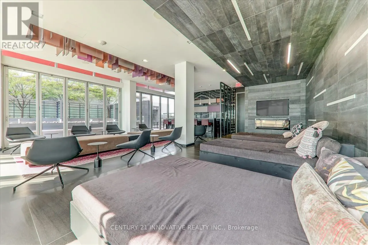 1711 - 318 RICHMOND STREET W