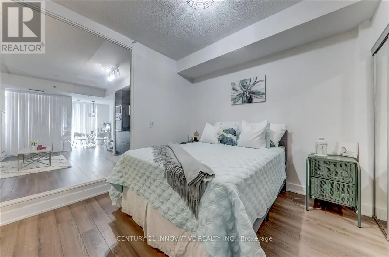 1711 - 318 RICHMOND STREET W