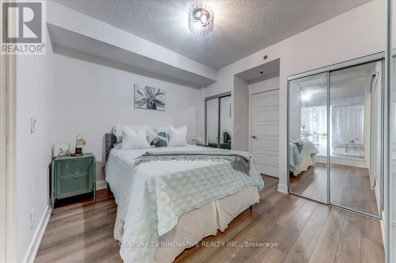 1711 - 318 RICHMOND STREET W