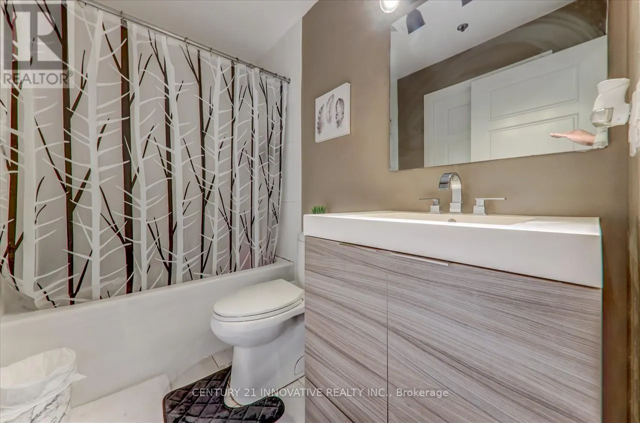 1711 - 318 RICHMOND STREET W