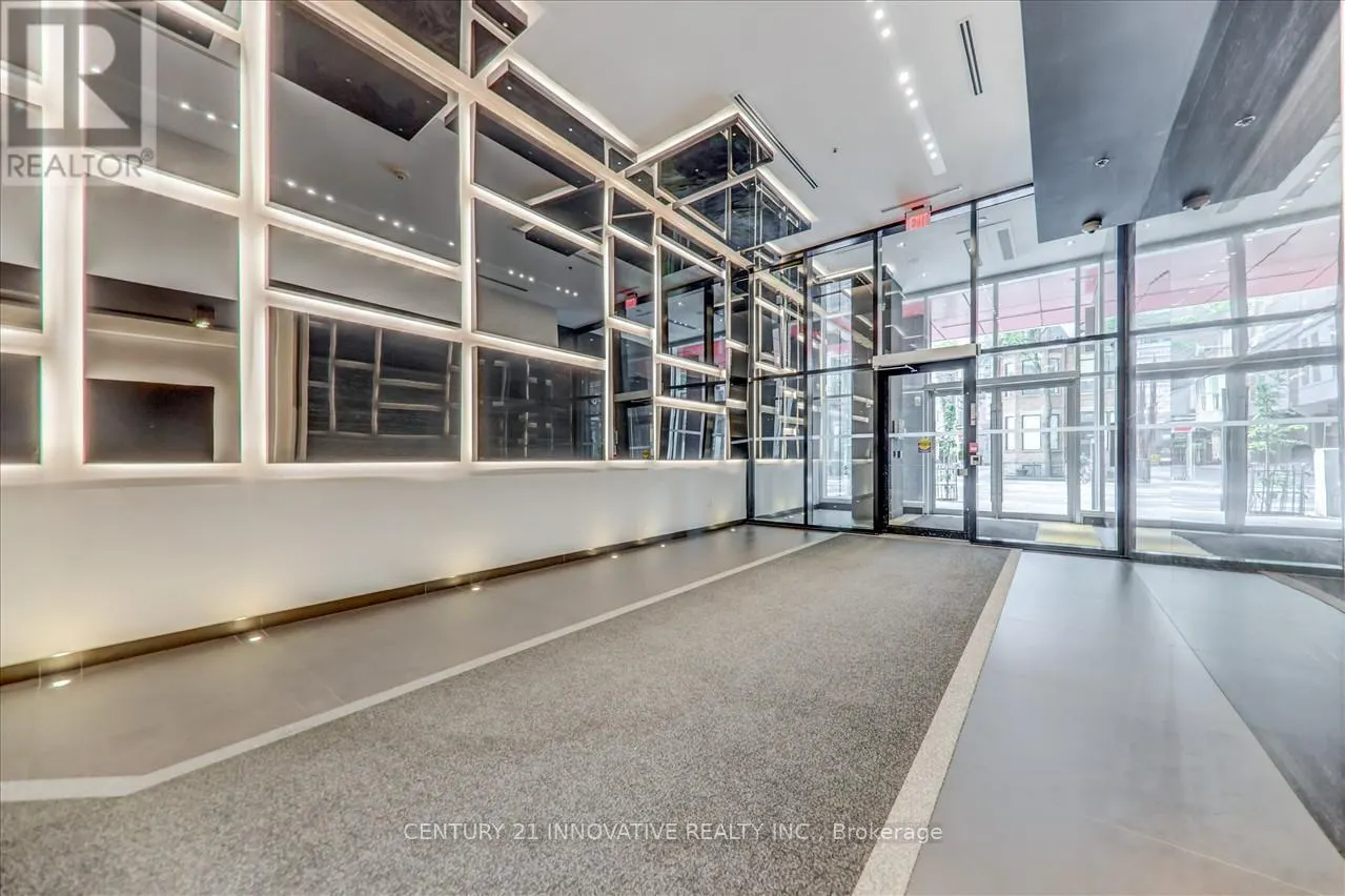 1711 - 318 RICHMOND STREET W