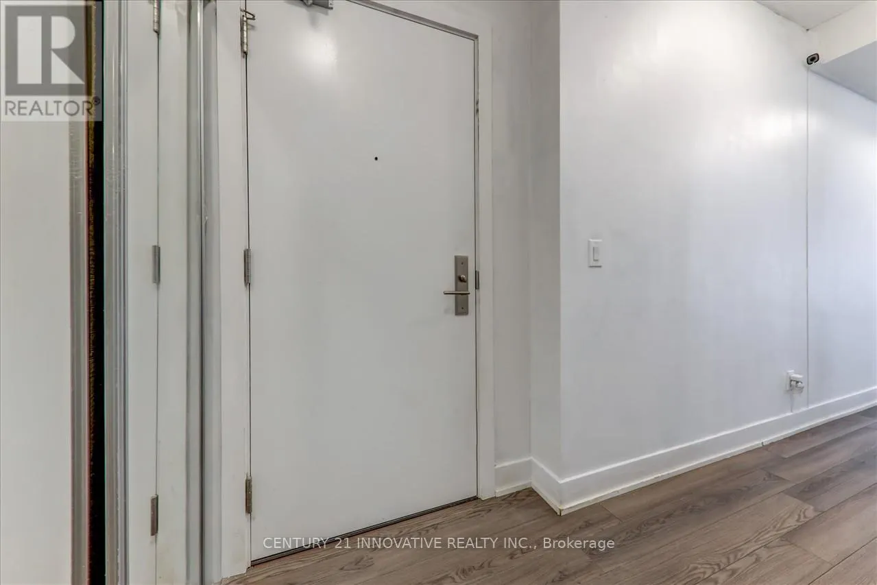 1711 - 318 RICHMOND STREET W