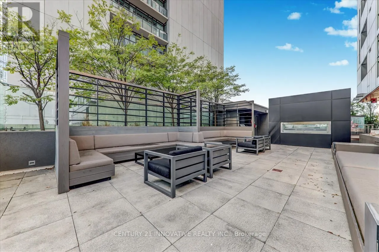 1711 - 318 RICHMOND STREET W