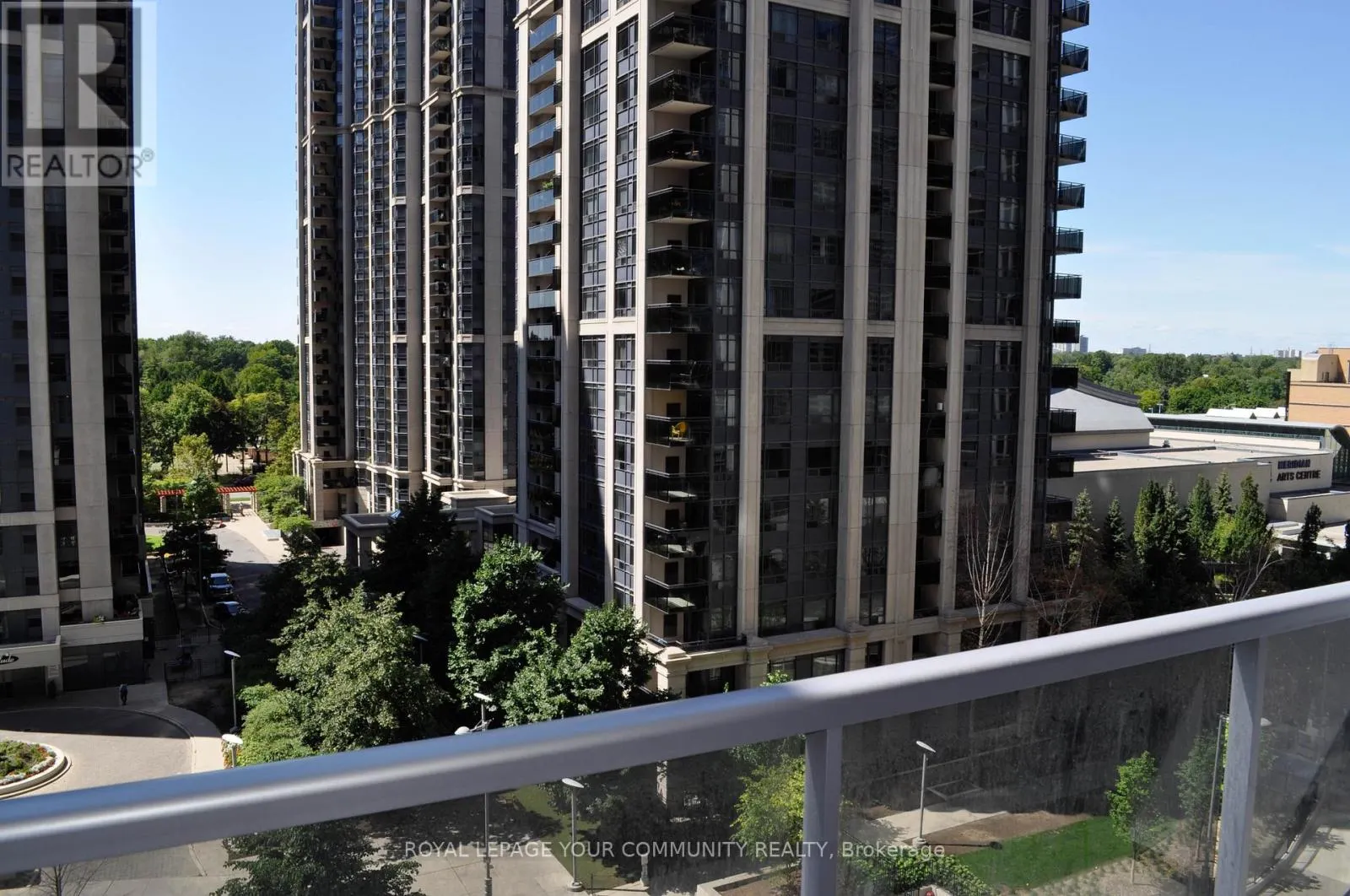 902 - 4968 YONGE STREET