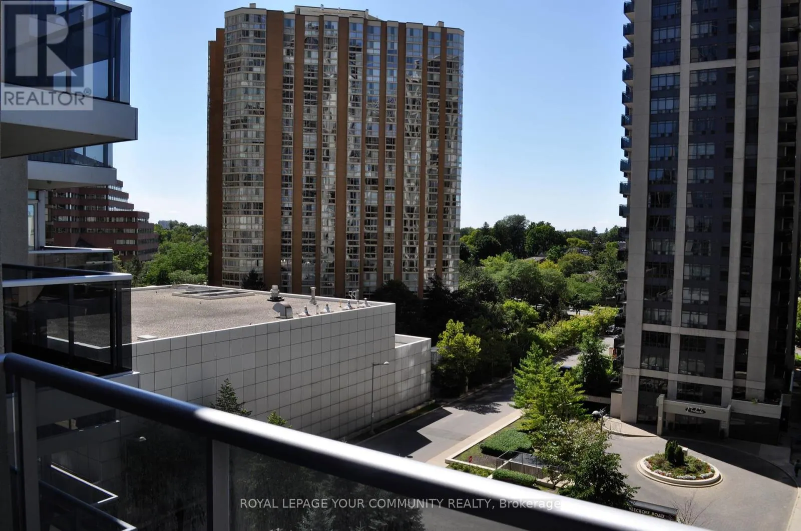902 - 4968 YONGE STREET