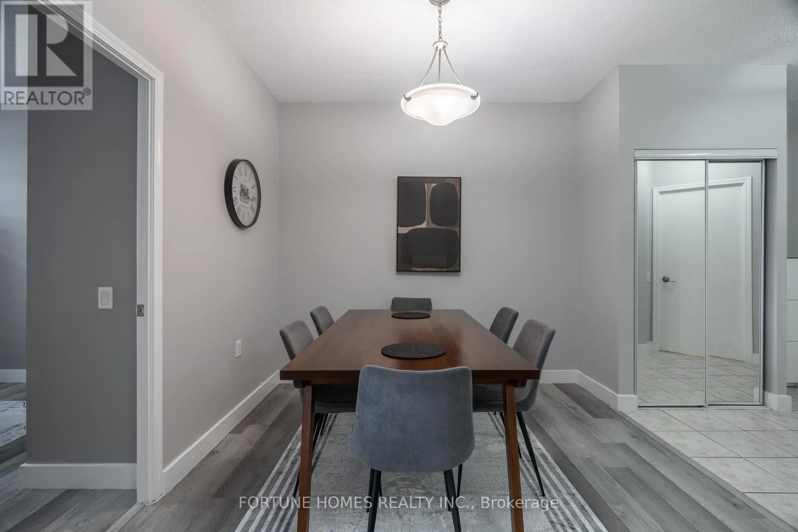 816 - 650 LAWRENCE AVENUE W