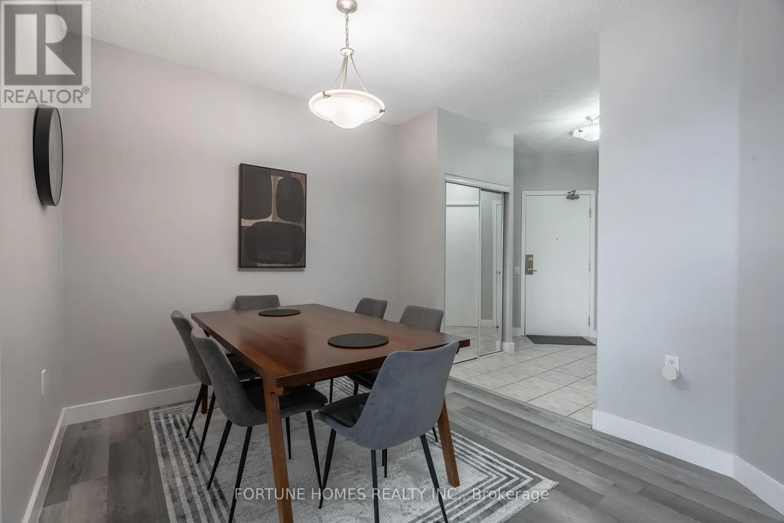 816 - 650 LAWRENCE AVENUE W
