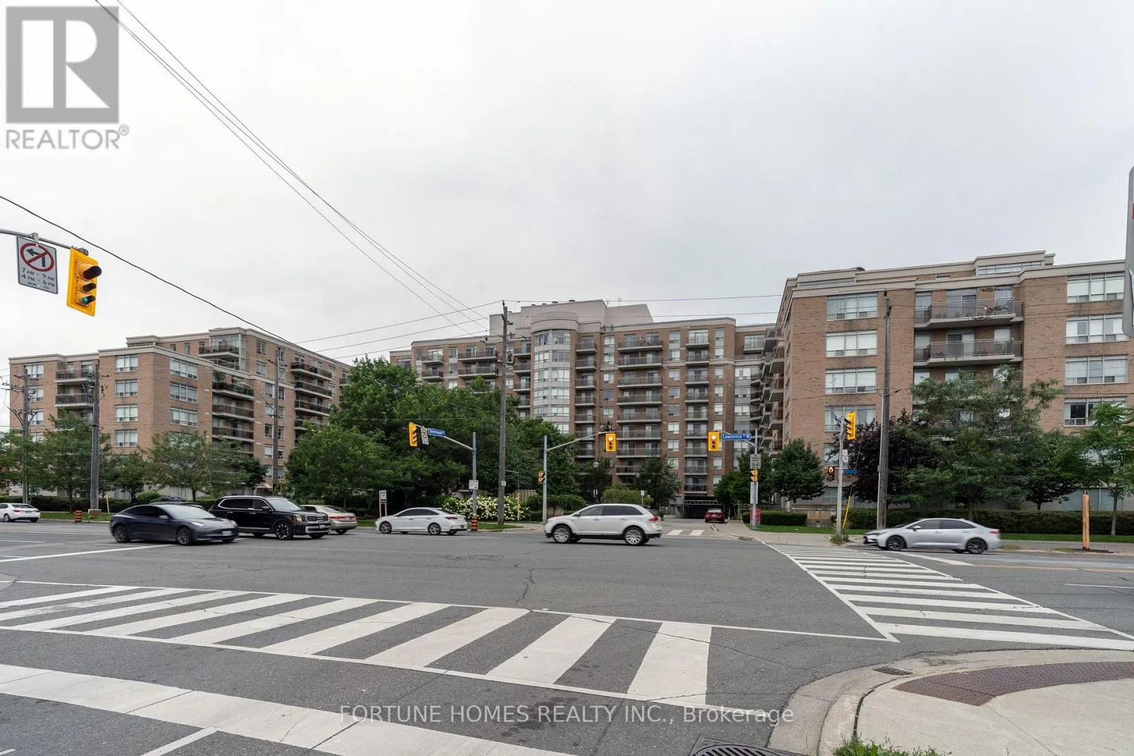 816 - 650 LAWRENCE AVENUE W