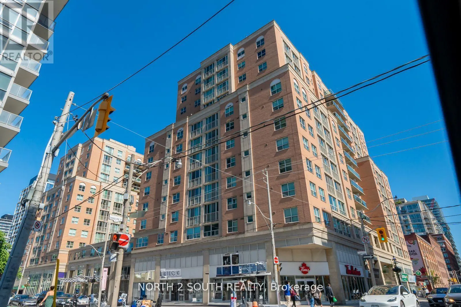 214 - 323 RICHMOND STREET E