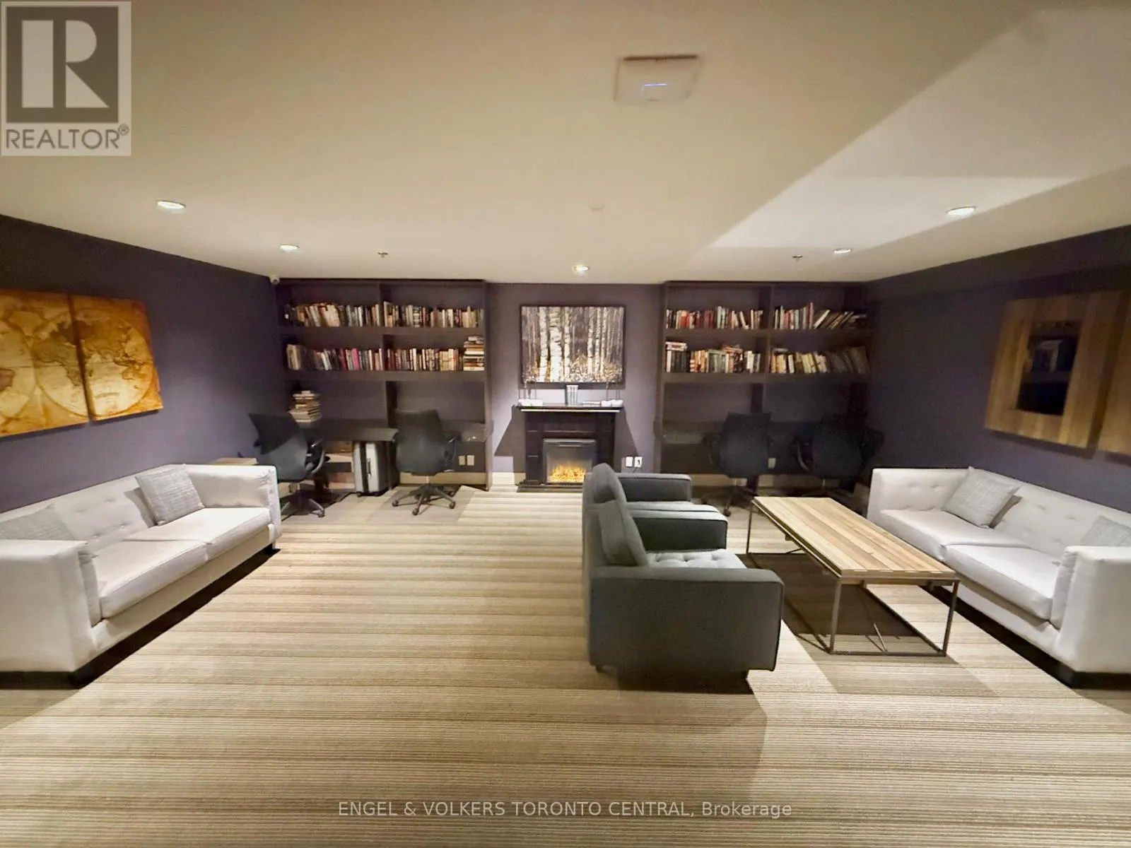 208 - 225 WELLESLEY STREET E