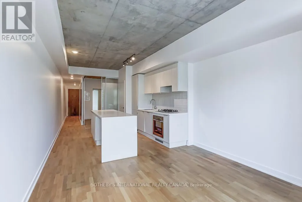 203 - 109 OSSINGTON AVENUE