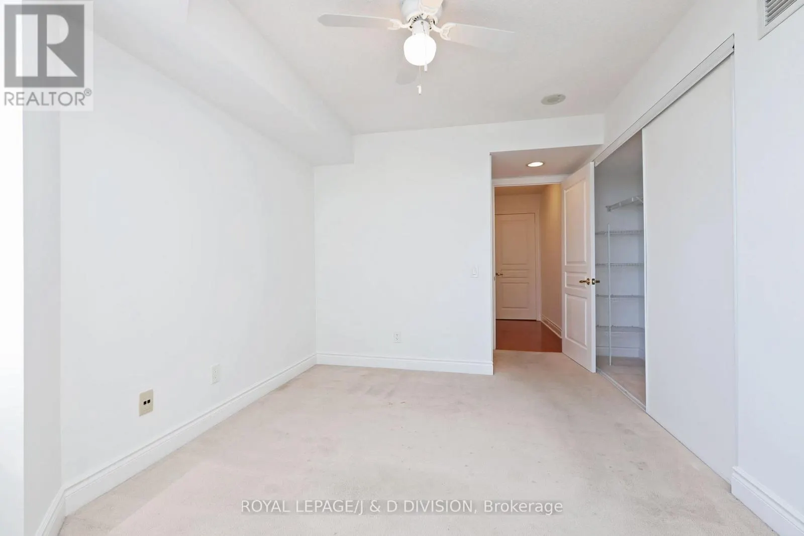 924 - 15 NORTHTOWN WAY