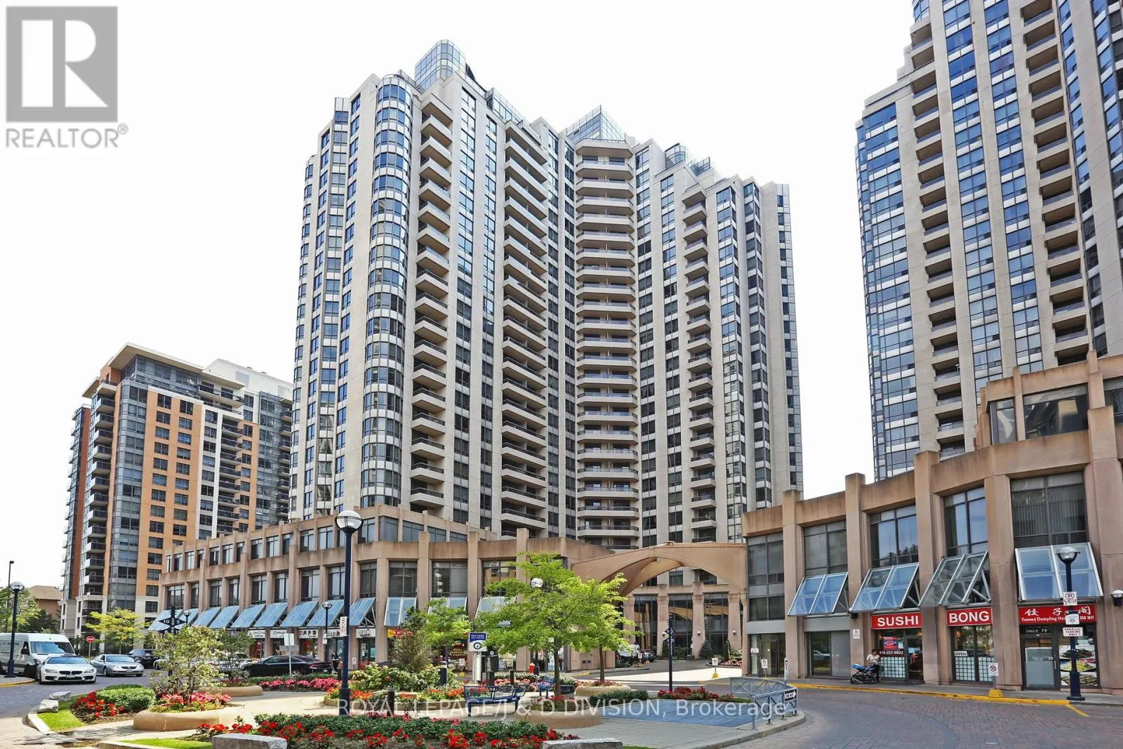 924 - 15 NORTHTOWN WAY
