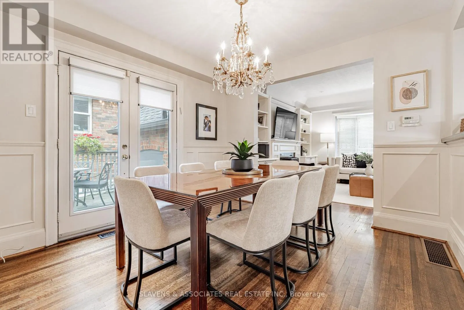 25 FAIRLEIGH CRESCENT