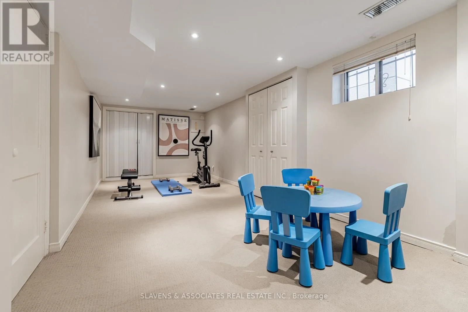 25 FAIRLEIGH CRESCENT