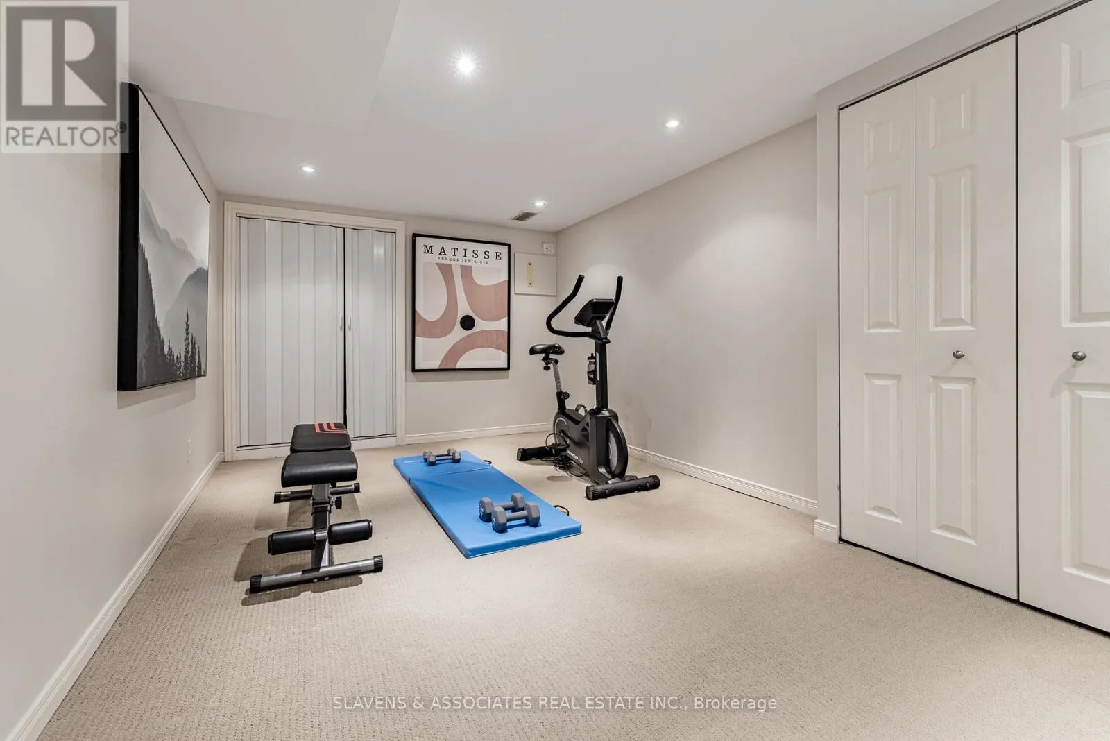 25 FAIRLEIGH CRESCENT