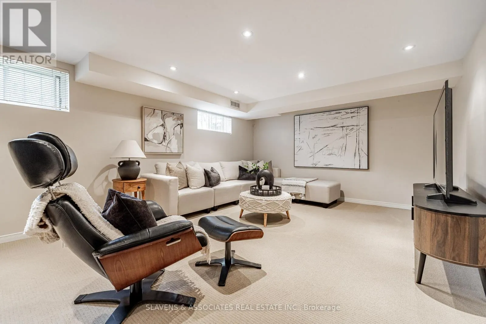 25 FAIRLEIGH CRESCENT
