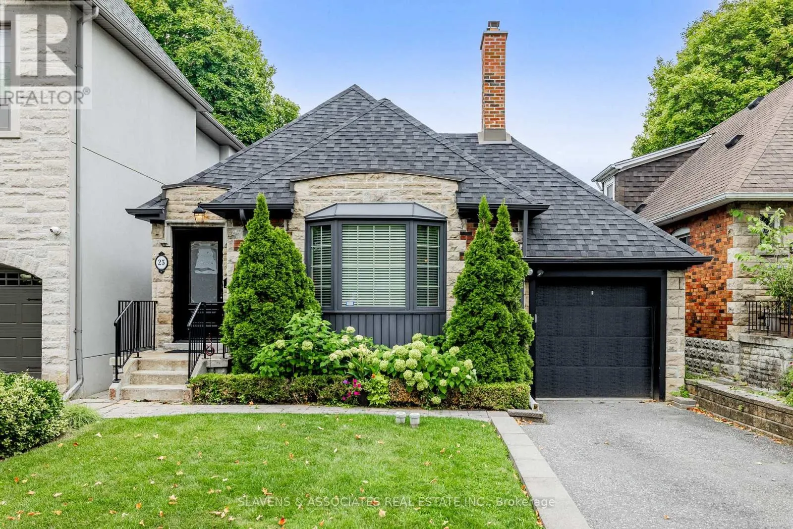 25 FAIRLEIGH CRESCENT