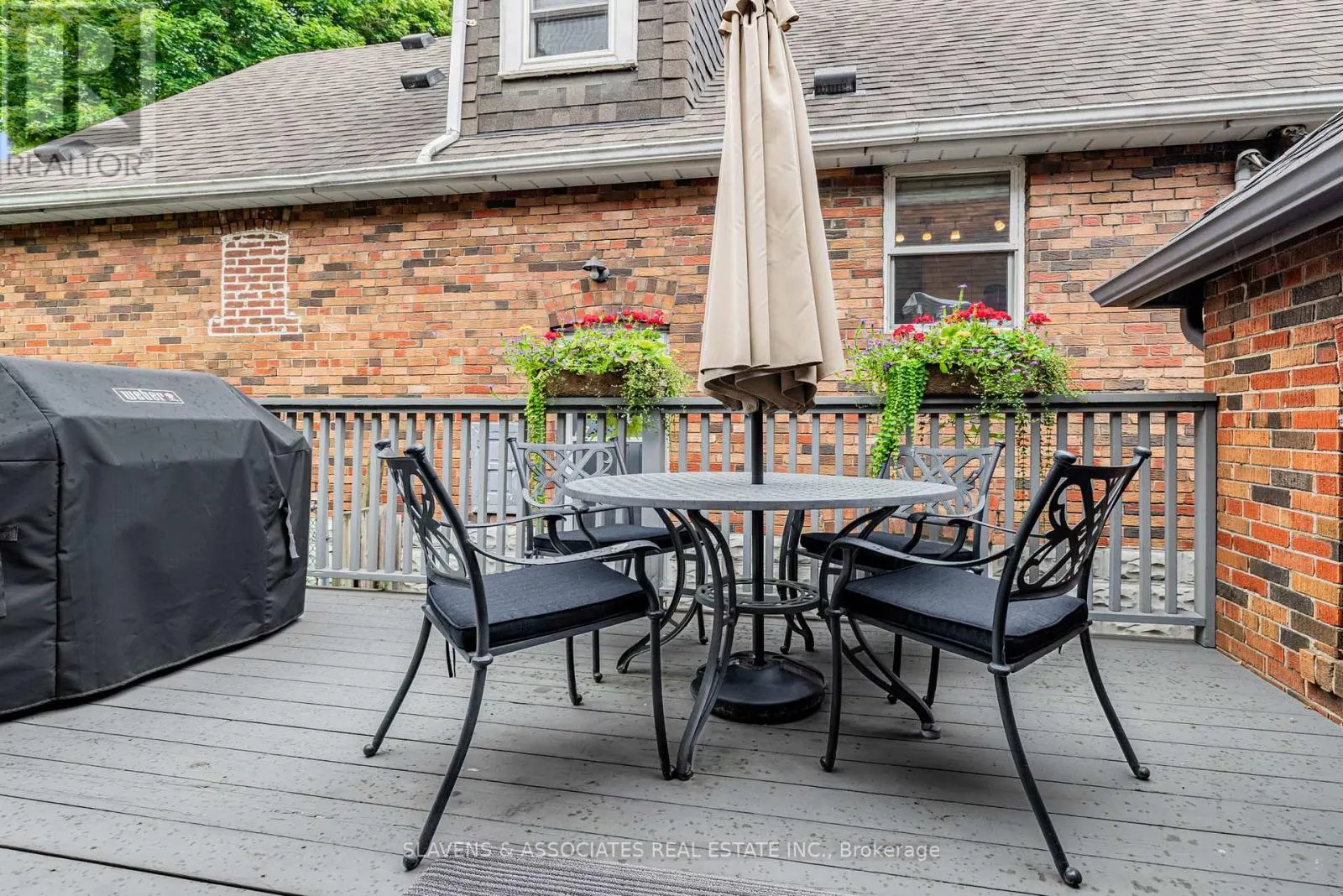 25 FAIRLEIGH CRESCENT