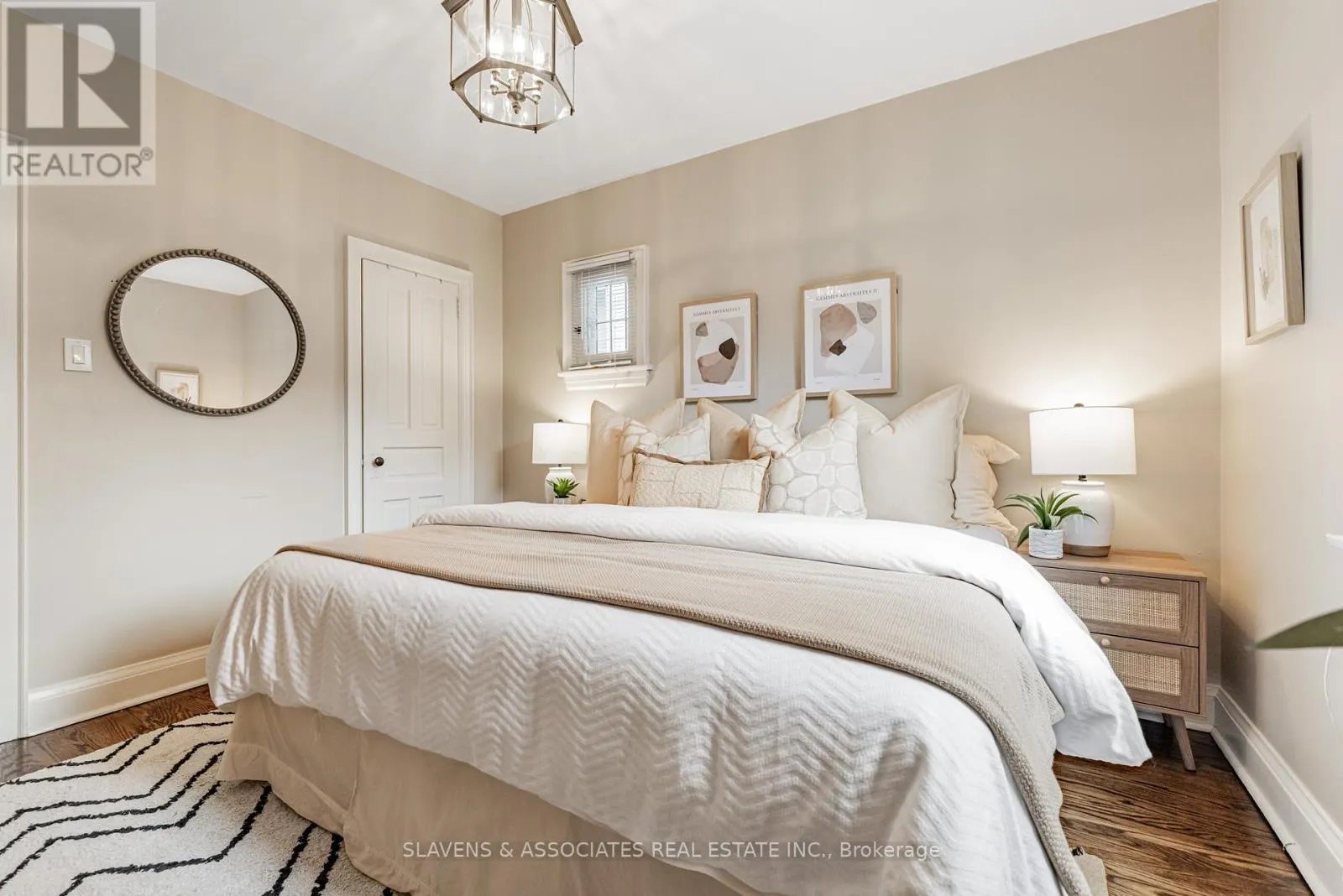 25 FAIRLEIGH CRESCENT