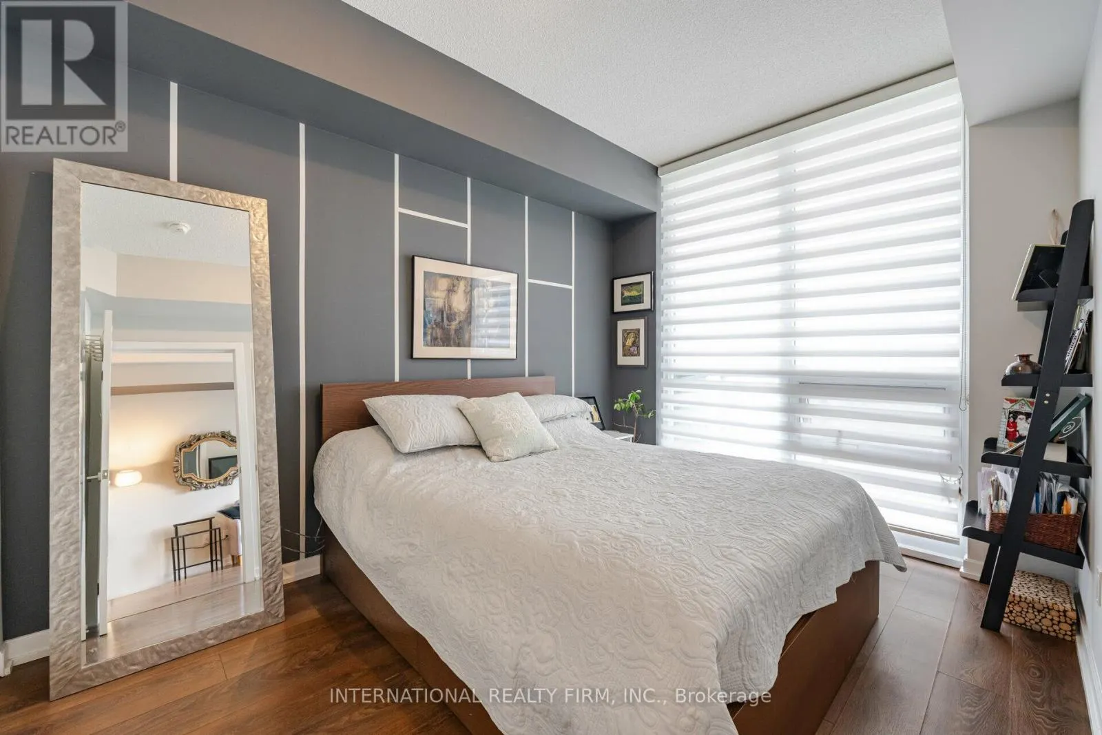303 - 52 FOREST MANOR ROAD