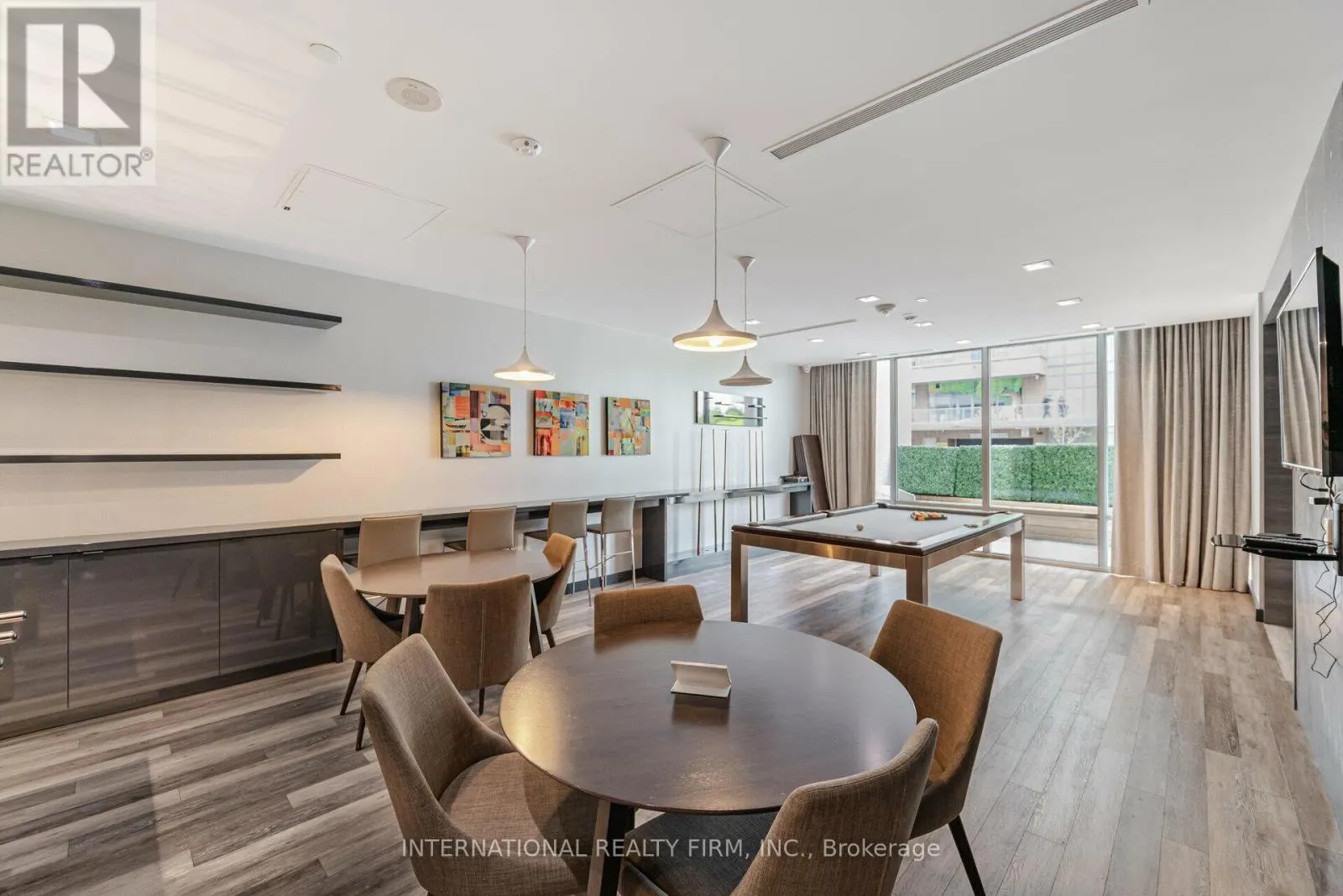 303 - 52 FOREST MANOR ROAD