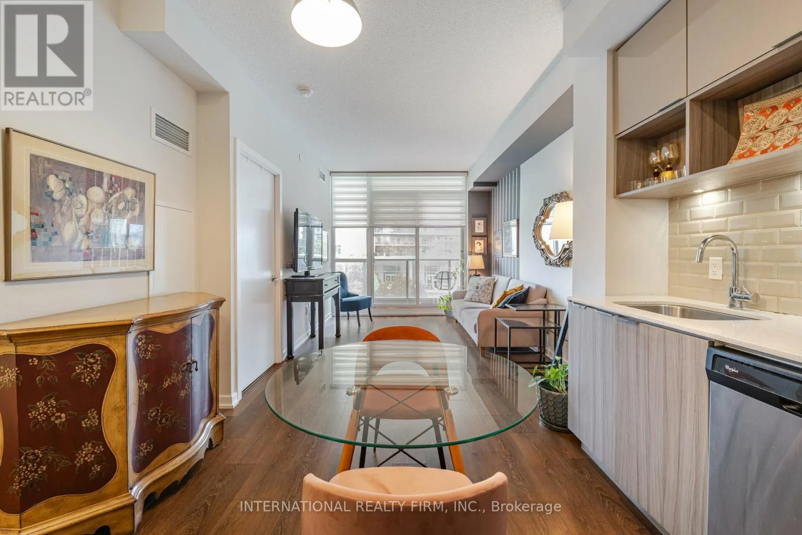 303 - 52 FOREST MANOR ROAD