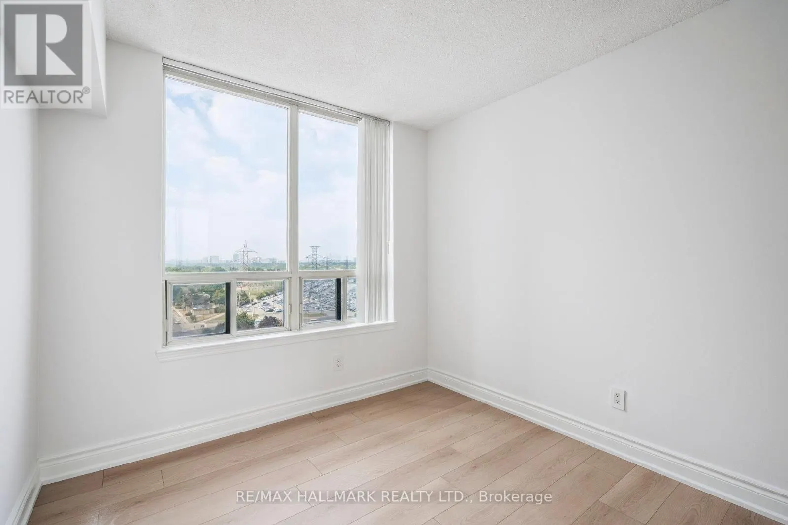 1214 - 7 BISHOP AVENUE