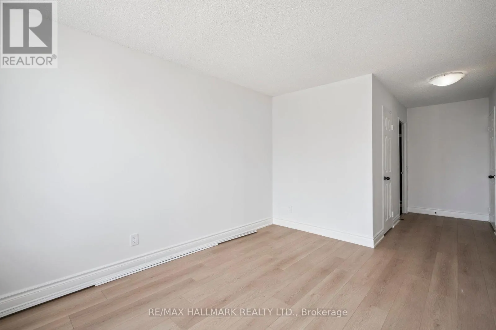 1214 - 7 BISHOP AVENUE